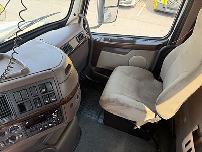 2018 Volvo VHD