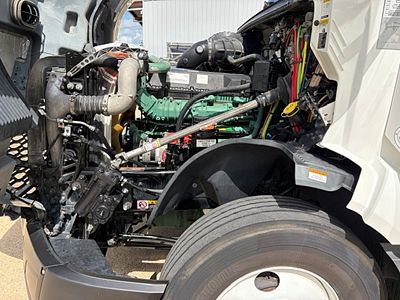 2019 Volvo VNL64T300