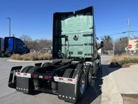 2025 Volvo VNL64T660