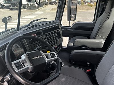 2026 Mack ANTHEM 42T