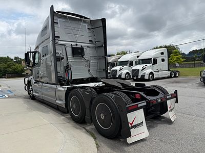 2024 Volvo VNL64T760