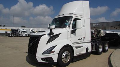 2027 Volvo VNL64T300