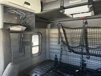 2022 Freightliner CASCADIA 126