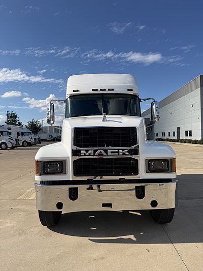 2022 Mack PIN64T