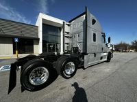 2023 Freightliner CASCADIA 126