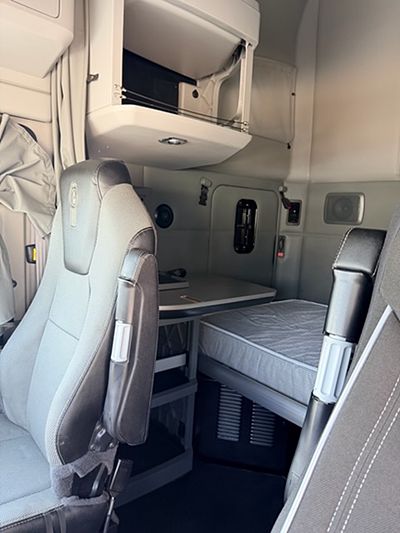 2022 Kenworth T680