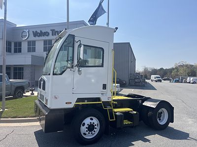 2022 Autocar ACTT42