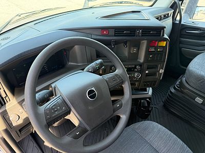 2026 Volvo VNL64T860