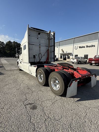 2019 Volvo VNL64T740