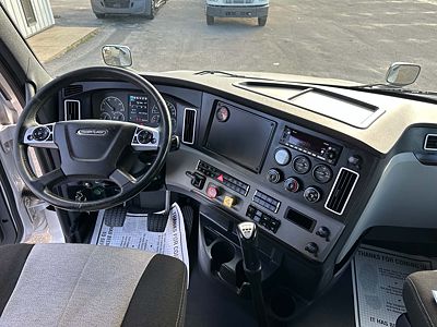 2026 Kenworth T880