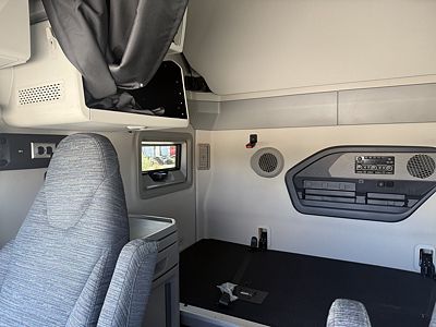 2026 Volvo VNL64T860