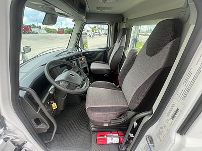 2027 Volvo VNR64T300