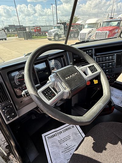 2020 Mack ANTHEM 64T