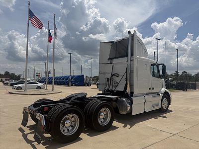 2019 Volvo VNR64T400