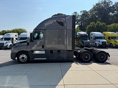 2022 Freightliner CASCADIA 126