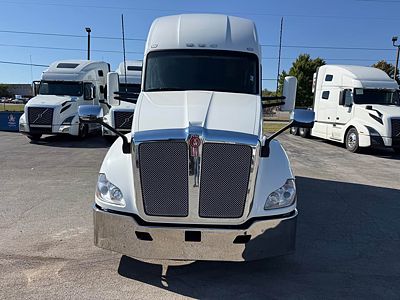 2023 Kenworth T680