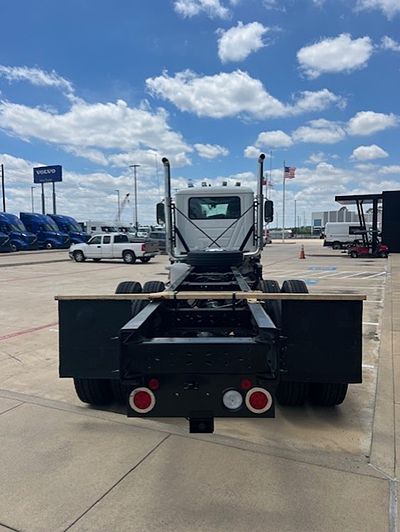 2027 Mack GR64F