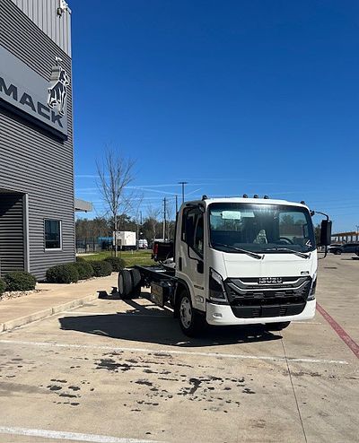 2026 Isuzu NRR