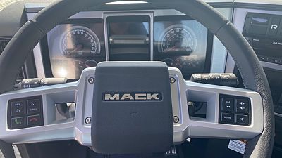 2026 Mack PINNACLE 64T