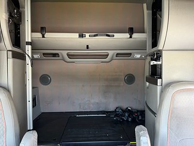 2023 Volvo VNL64T860