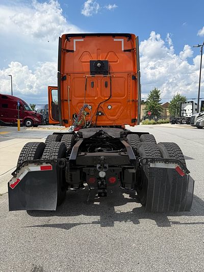 2019 Freightliner CASCADIA 126