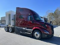 2025 Volvo VNL64T660