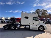 2019 Volvo VNL64T740