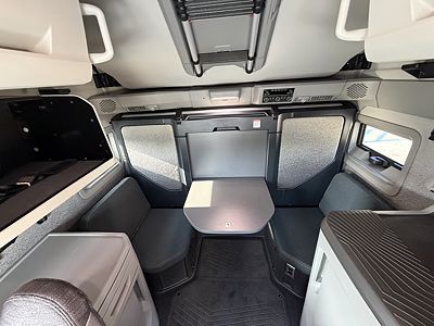 2027 Volvo VNL64T860