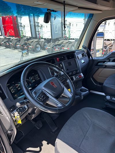 2022 Kenworth T680
