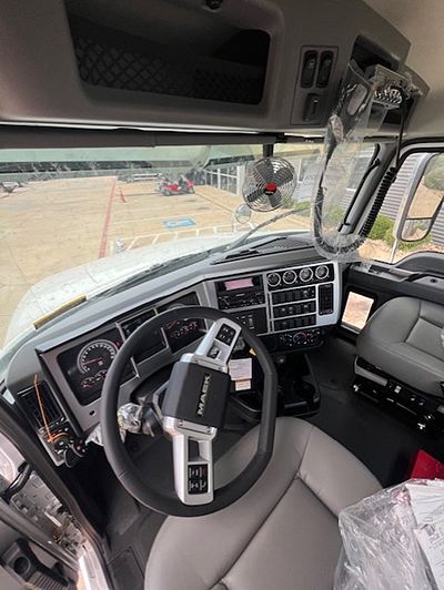 2027 Mack GR64F