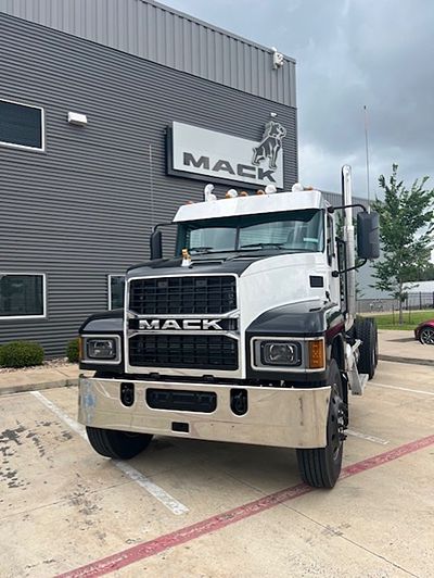2027 Mack PIN64T