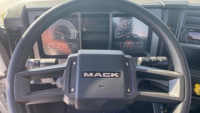 2024 Mack MD642