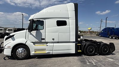 2023 Volvo VNL64T740