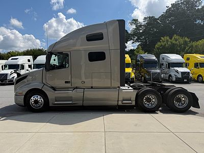2023 Volvo VNL64T760