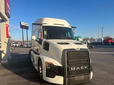 2026 Mack PIONEER 64T