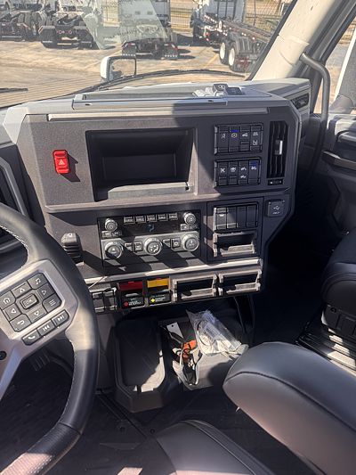 2026 Mack PIONEER 64T