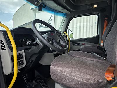 2022 Peterbilt 579