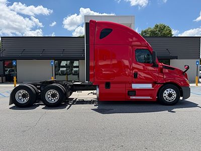 2023 Freightliner CASCADIA 126