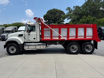 2016 Mack GU713