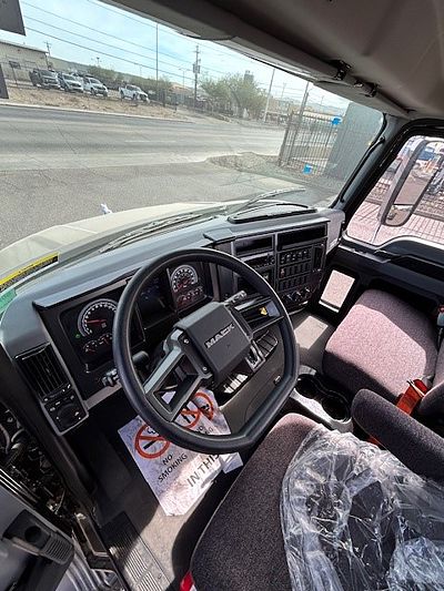 2025 Mack MD642