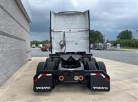 2025 Volvo VNL64T860