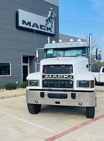 2026 Mack PINNACLE 64T
