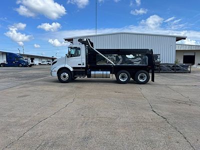 2026 Volvo VNR64300