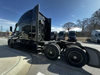 2023 Freightliner CASCADIA 126