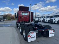 2025 Volvo VNL64T300