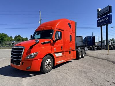 2020 Freightliner CASCADIA 126