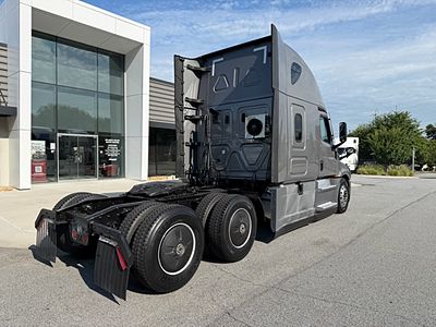 2022 Freightliner CASCADIA 126