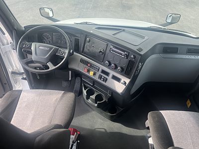2021 Freightliner CASCADIA 125