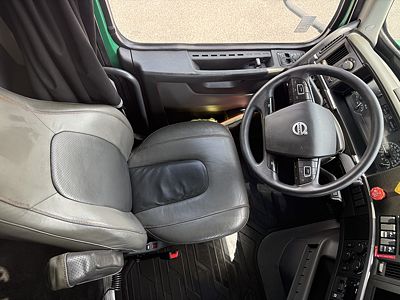 2022 Volvo VNL64T760