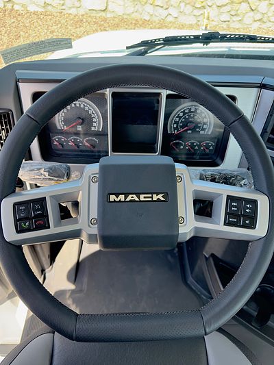 2025 Mack GRANITE 64BT
